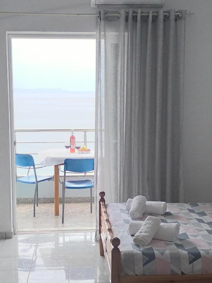 Nadim Rooms Himarë Exterior foto